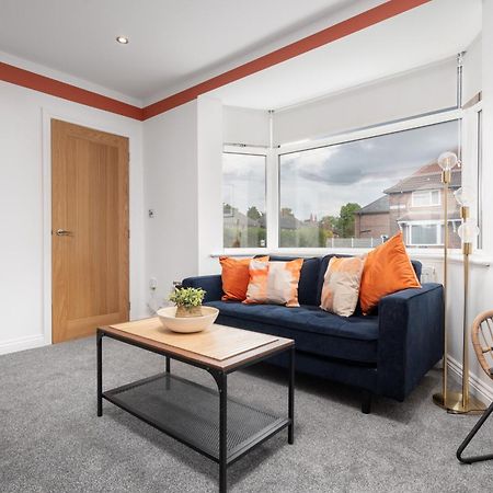 Shawe House - 10 Minute Mcr Airport - Free Parking Vila Wythenshawe Quarto foto